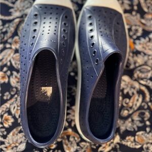 Native Navy shoes size 10